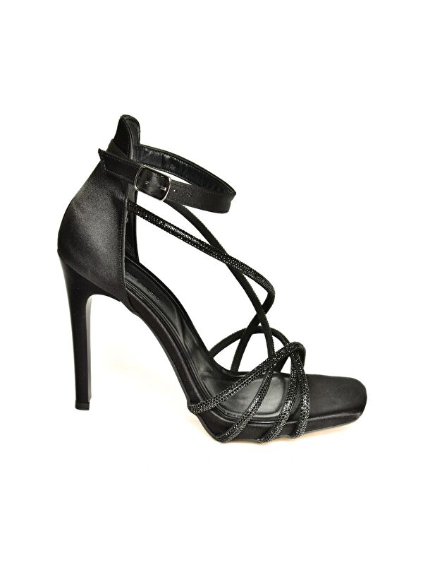 Fox Shoes U4801860 Siyah Kadın Topuklu Ayakkabı