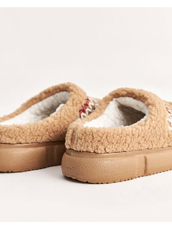 Kadın Kışlık Pelüş Ev İçi Ayakkabı – Camel Ve Gri Desenli Şerit Detaylı, Etnik Desenli Rahat Poliüre - Görsel 5