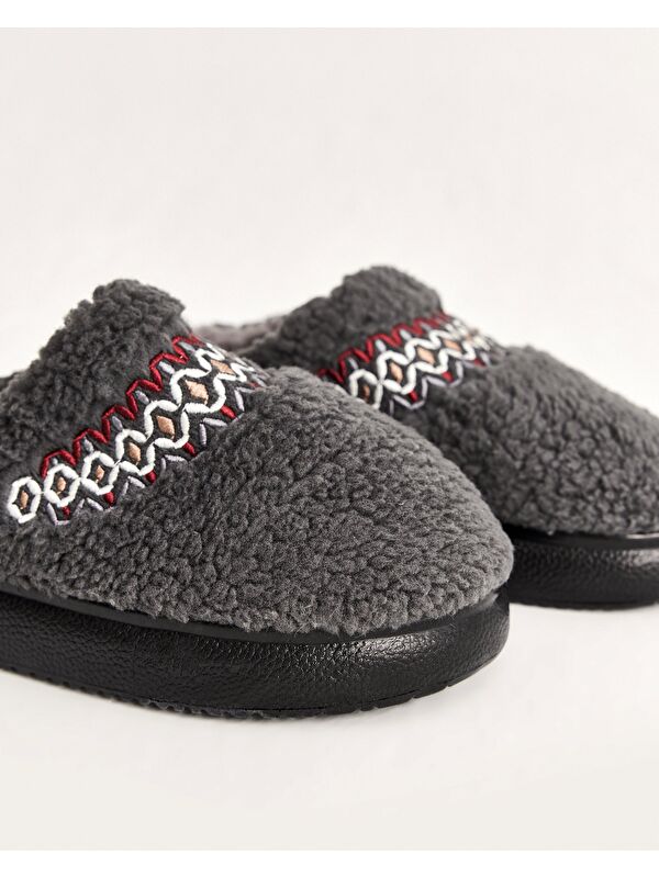 Kadın Kışlık Pelüş Ev İçi Ayakkabı – Camel Ve Gri Desenli Şerit Detaylı, Etnik Desenli Rahat Poliüre - Görsel 3