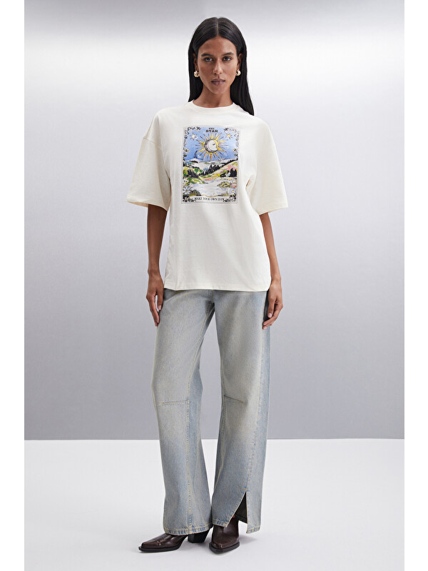 ETHIQUET ENYA Kadın Baskı Detaylı Oversize Fit Bol Kesim Bisiklet Yakalı %100 Organik Pamuklu VANİLYA T-Shirt