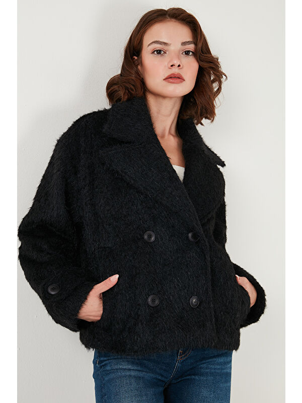 Lela Oversize Kruvaze Yaka Yumuşak Tüylü Düğmeli Astarlı Mont 6839659