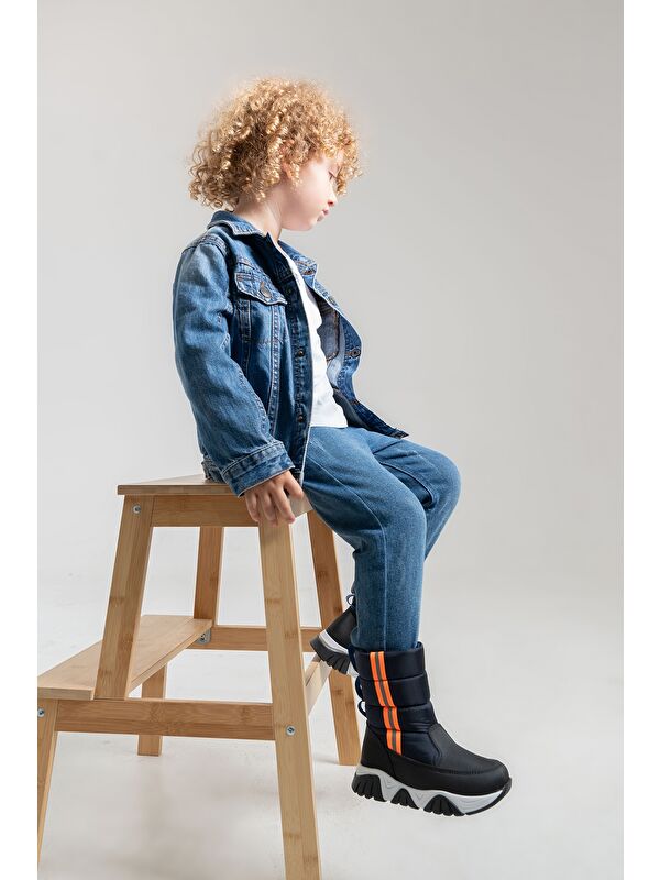 Erkek Çocuk Lacivert Suni Deri Suya Dayanıklı Kürklü Kar Botu - Görsel 3