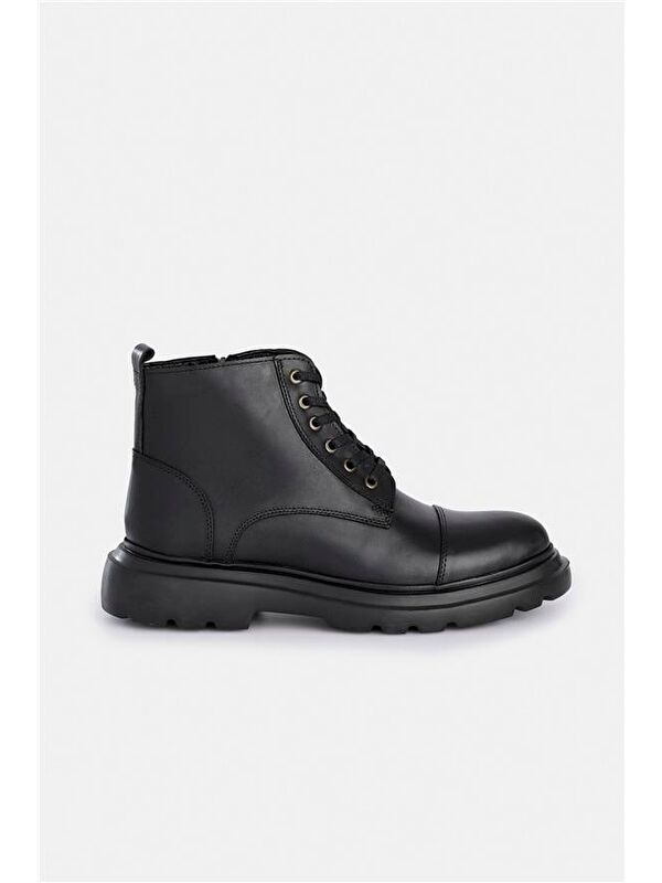 Siyah Bot - Görsel 2