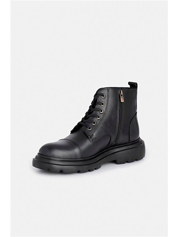 Siyah Bot - Görsel 5