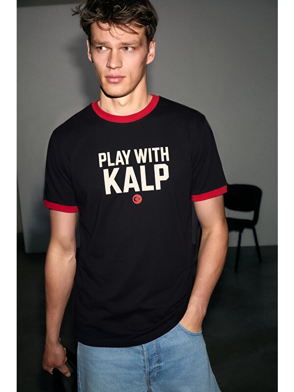 GRIMELANGE TULGEN Erkek %100 Organik Pamuklu Kontrast Yakalı Dünya Kupasına Özel Baskılı SİYAH T-Shirt
