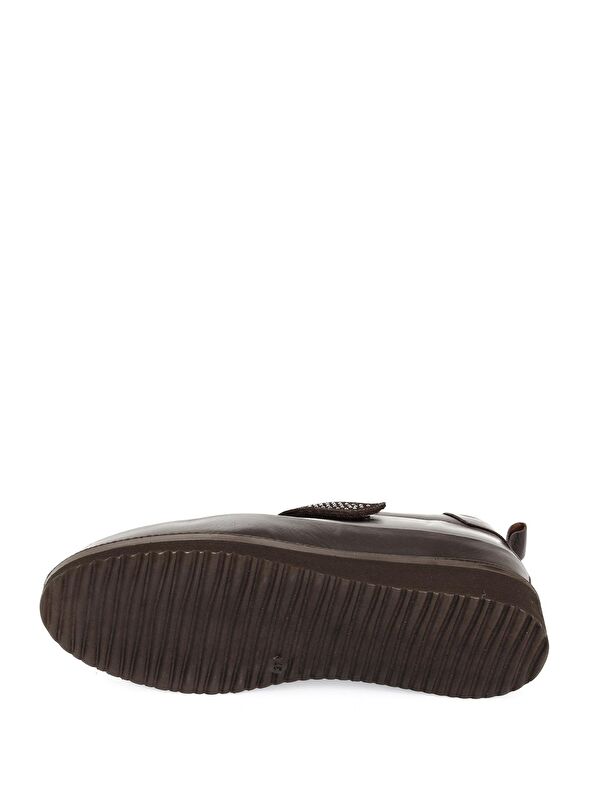 KAHVERENGİ Hakiki Deri Yuvarlak Burun Dolgu Taban Taş Detaylı Kadın Ayakkabı 24145 - Görsel 8