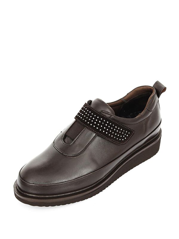 KAHVERENGİ Hakiki Deri Yuvarlak Burun Dolgu Taban Taş Detaylı Kadın Ayakkabı 24145 - Görsel 9