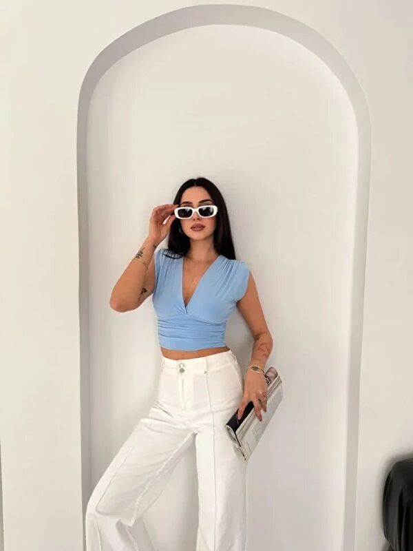Jane's Vatkalı Kolsuz V Yaka Drapeli Crop Bluz Elastanlı Fit - Bebek Mavisi