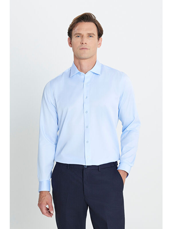 Altınyıldız Classics Erkek Açık Mavi Slim Fit Dar Kesim Klasik Yaka %100 Pamuk Ütü Gerektirmeyen Non-Iron Gömlek