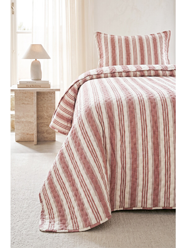 Ocean Home Textile Pamuklu Kapitoneli Bordo Renk Çizgi Desen Tek Kişilik Yatak Örtüsü Seti 1 Adet 180 x 230 / 1 Adet 50