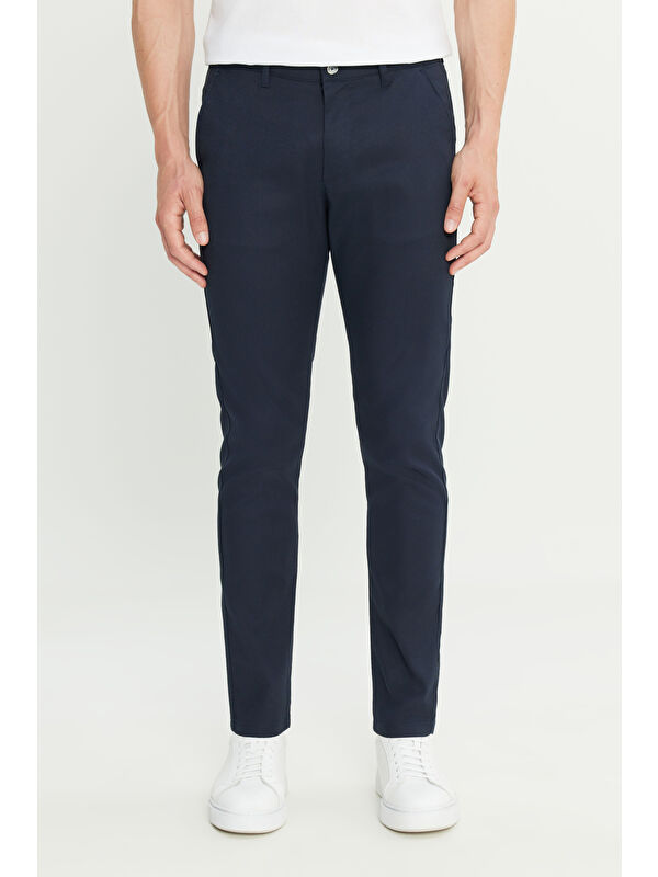 AC&Co / Altınyıldız Classics Erkek Lacivert Pamuklu Slim Fit Dar Kesim Armürlü Yan Cepli Casual Pantolon