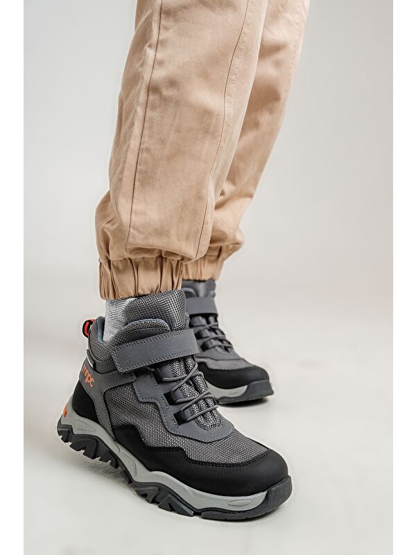 Erkek Çocuk Gri Su Geçirmez Anatomik Günlük Bot - Görsel 2