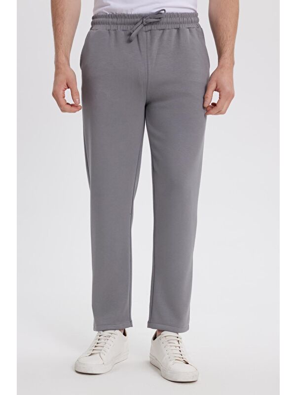 TUDORS Erkek Slim Fit Dar Kesim Beli Bağcıklı 3 Cepli Geniş Paça Açık Füme Eşofman Altı