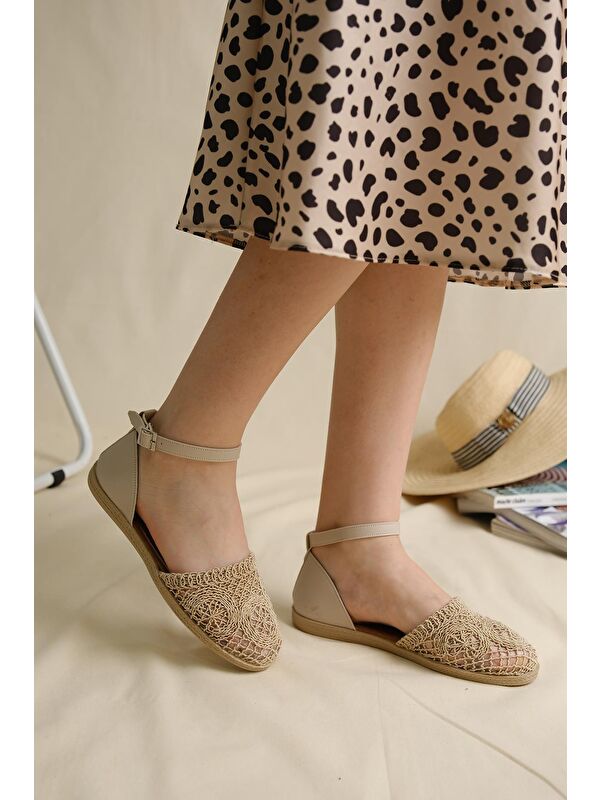 Flr Dantel Motifli Kadın Sandalet - Görsel 3
