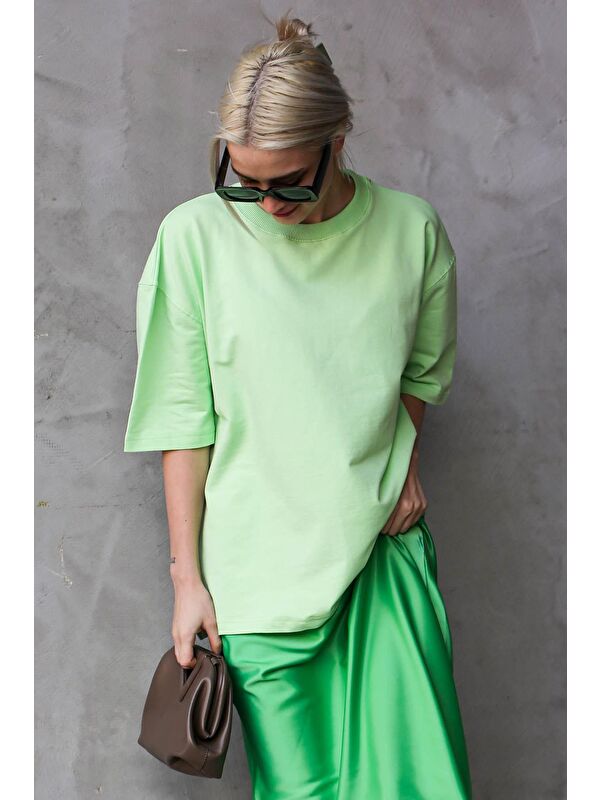Madmext Açık Yeşil Bisiklet Yaka Basic Oversize Tişört
