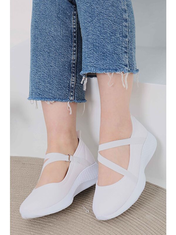 Kadın Beyaz Lastikli Ayakkabı - 27067 - Görsel 2