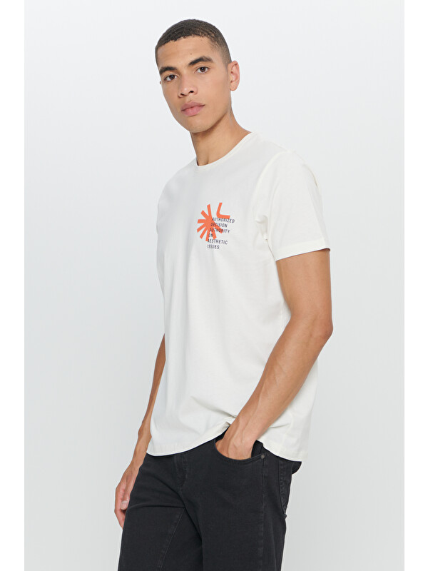 AC&Co / Altınyıldız Classics Erkek Ekru Standart Fit Normal Kesim %100 Pamuk Baskılı Bisiklet Yaka Tişört