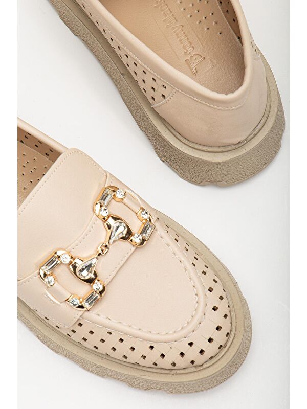 Kadın Ten Yanı Şerit Detaylı Önü Taşlı Tokalı Kalın Poli Taban Loafer - Görsel 4