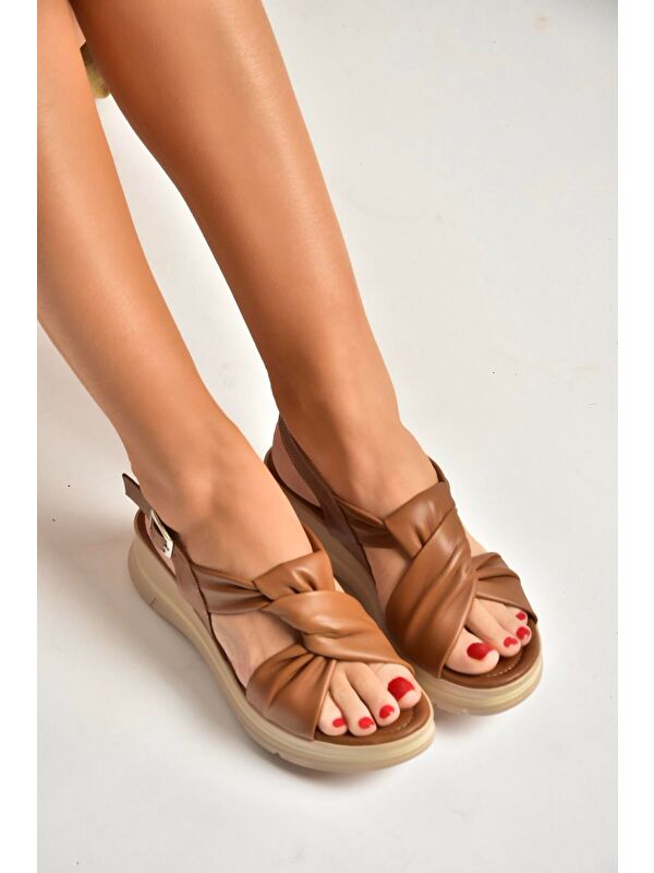 Fox Shoes Taba Kadın Sandalet Y555210603