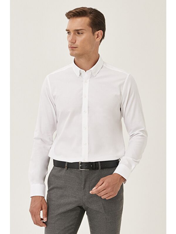 Altınyıldız Classics Erkek Beyaz Ütü Gerektirmeyen Taılored Slim Fit Dar Kesim Düğmeli Yaka %100 Pamuk Gömlek