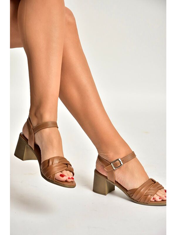 Fox Shoes Bej Fox Shoes Sandalet Kadın P555456303