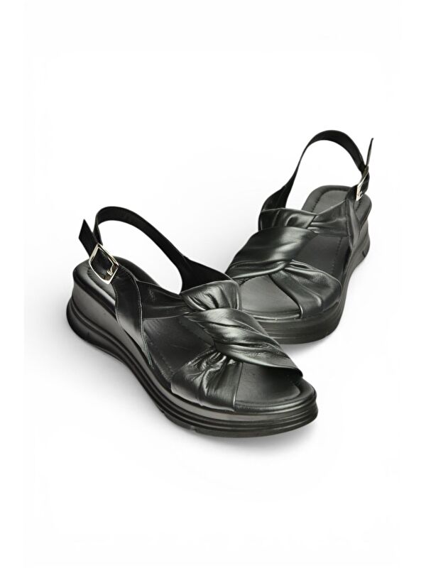 Fox Shoes Siyah Kadın Sandalet Y555210603