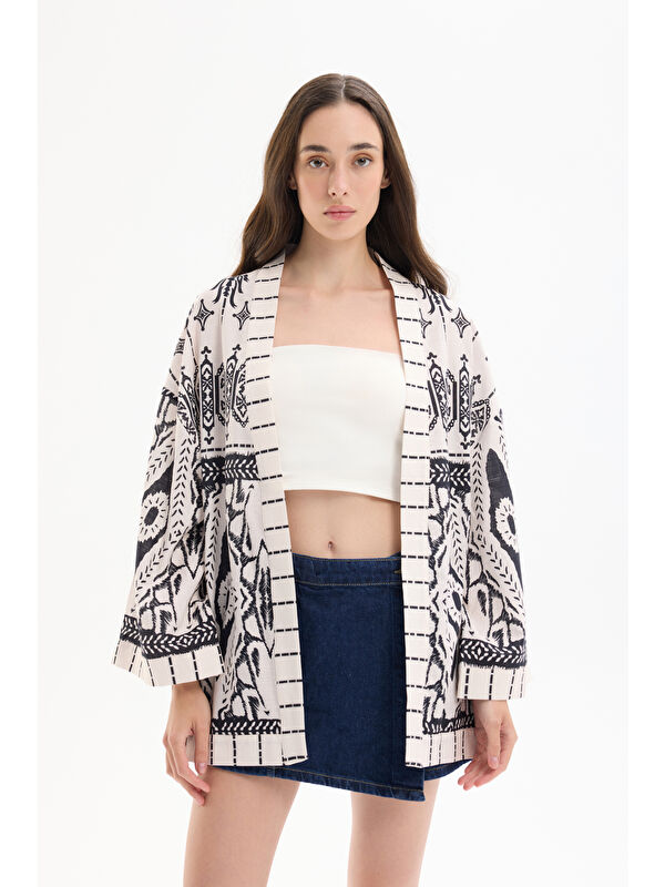 QUZU Bohem Desenli Şal Yaka Kısa Kimono Ekru