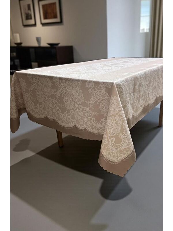 Çeyiz Diyarı Zaraf Dertsiz Masa Örtüsü 120x150 cm Kahve