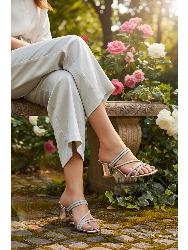 Ayakmod Siyah Ayakmod Rugan Taşlı Özel Davet Kadın Topuklu Abiye Ayakkabı 643332 Z