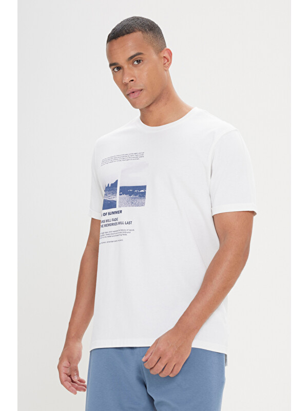 AC&Co / Altınyıldız Classics Erkek Beyaz Standart Fit Normal Kesim %100 Pamuk Baskılı Bisiklet Yaka Tişört