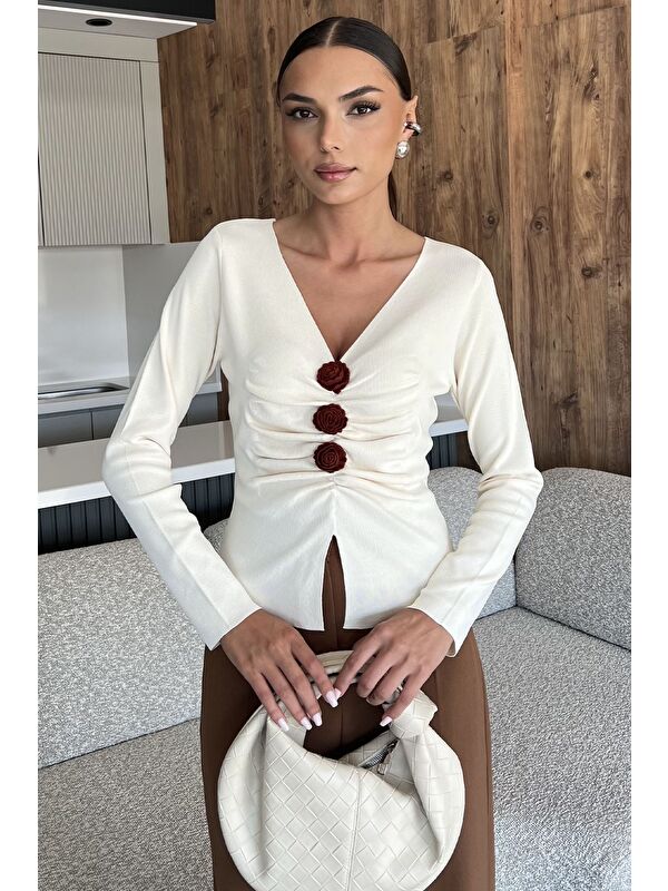 Gülseli Ön Gül Detaylı Triko Bluz (s,m,l Uyumludur)