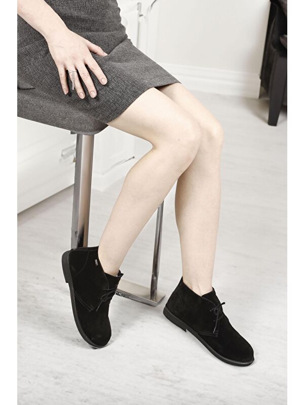 KOYU SİYAH Hakiki Deri Geniş Burun Lord Kalıp Kauçuk Taban Bağcıklı Kadın Bot 51423 - Görsel 3