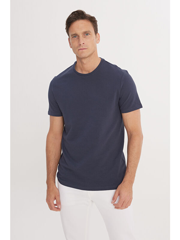 AC&Co / Altınyıldız Classics Erkek Lacivert Slim Fit Dar Kesim Bisiklet Yaka Kısa Kollu Yumuşak Tuşeli Basic Tişört