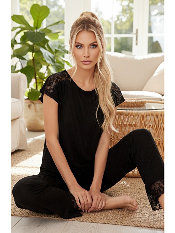 Siyah İnci Soft Touch İnce Mevsimlik Dantel Detaylı Örme Pijama Takım7864