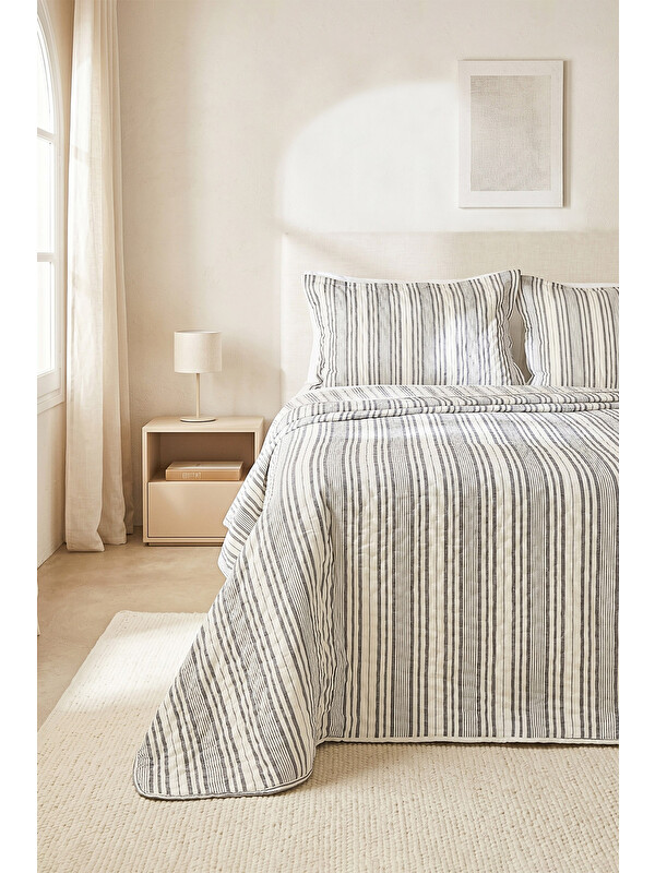 Ocean Home Textile Pamuklu Kapitoneli Antrasit Renk Çizgi Desen Çift Kişilik Yatak Örtüsü Seti 1 Adet 250 x 230 / 2 Ade