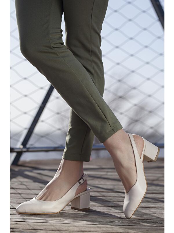 D725 Günlük Klasik Topuklu Kadın Ayakkabı - Görsel 3