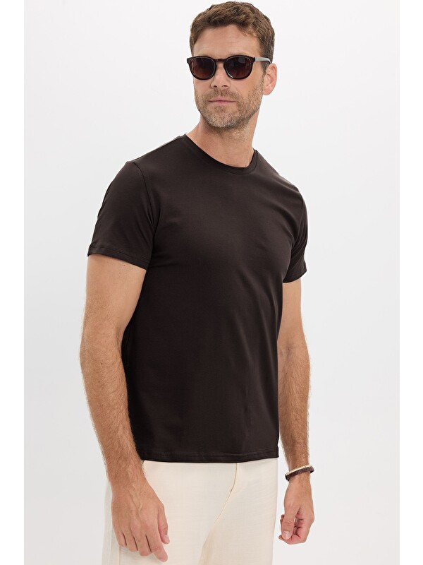 TUDORS Erkek Slim Fit Dar Kesim Pamuklu Yumuşak Doku Esnek Kumaş Basic Kahverengi Bisiklet Yaka Tişört