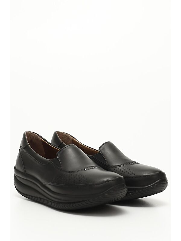 SİYAH Hakiki Deri Yuvarlak Burun Dolgu Taban Kadın Günlük Ayakkabı 42940 - Görsel 3