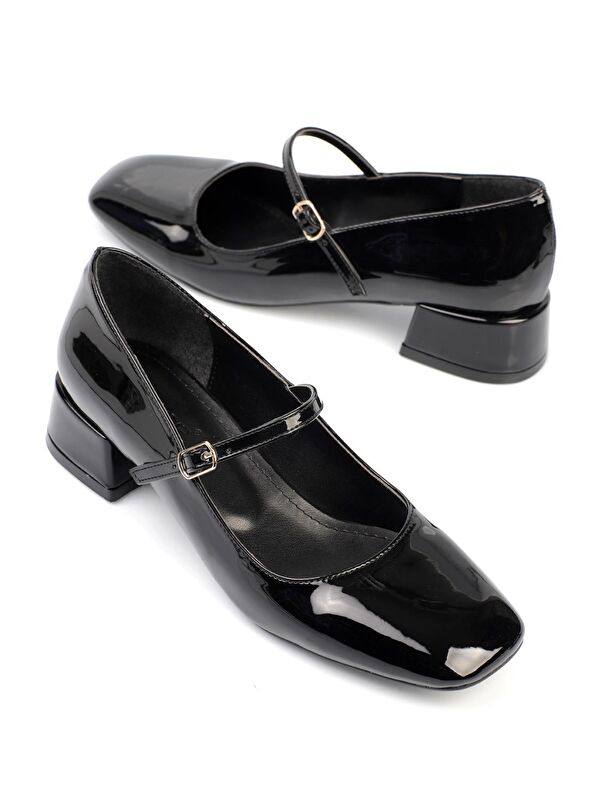 Küt Burunlu Bantlı Alçak Topuk Kadın Ayakkabı - Görsel 3