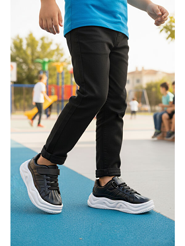 Siyah Beyaz Cırtlı Hafif Esnek Erkek Çocuk Spor Ayakkabı 2033 F - Görsel 4