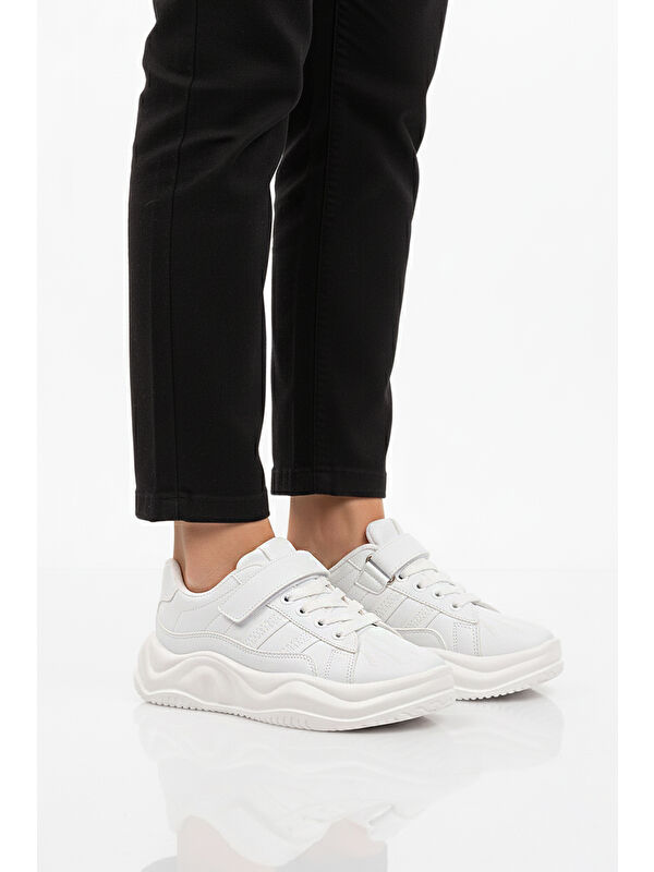 Beyaz Cırtlı Hafif Esnek Erkek Çocuk Spor Ayakkabı 2033 F - Görsel 2