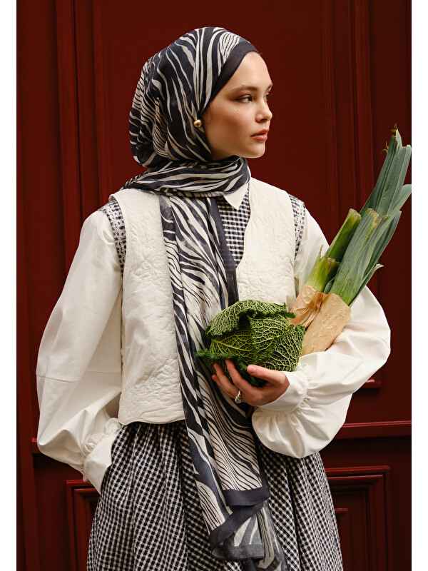 Fresh Scarfs Wild Zebra Desen Rami Şal Siyah