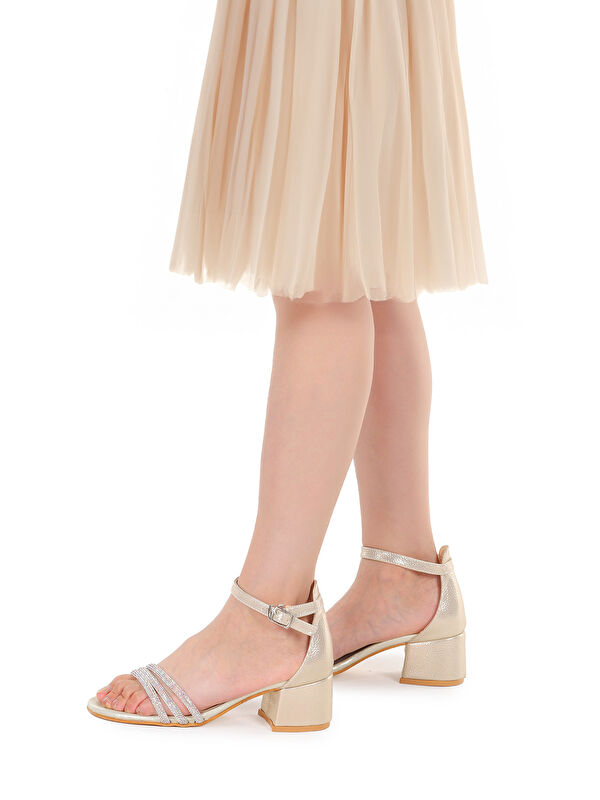 Nobe Günlük Kız Çocuk 4 Cm Topuklu Sandalet Ayakkabı - Görsel 3