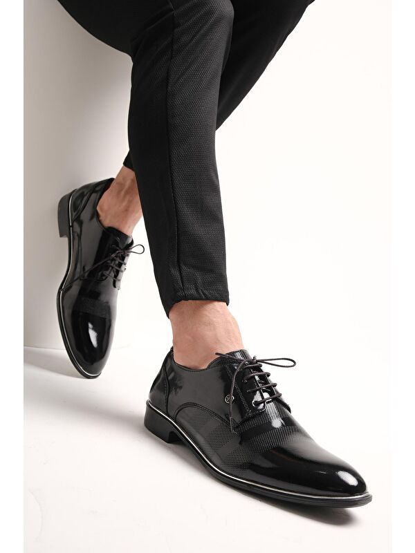 Falc 101 Rozet Detaylı Siyah Rugan Erkek Klasik Ayakkabı - Görsel 2