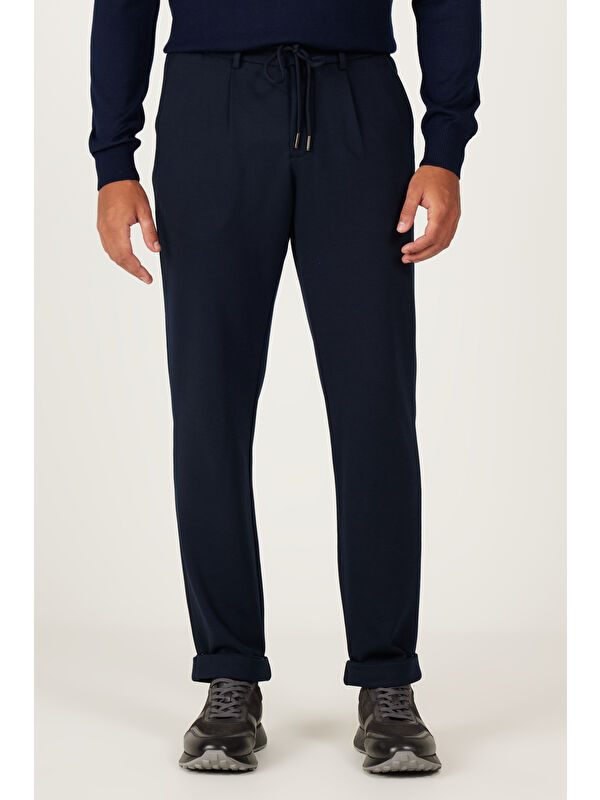 Altınyıldız Classics Erkek Siyah Slim Fit Dar Kesim Beli Bağlamalı Esnek Pantolon