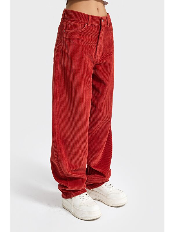It's Basic Kadın Coral Cindy 26w5-104 Skater Fit Bol Kesim Kalın Fitilli Velvet Kadife Kumaş Pantolon