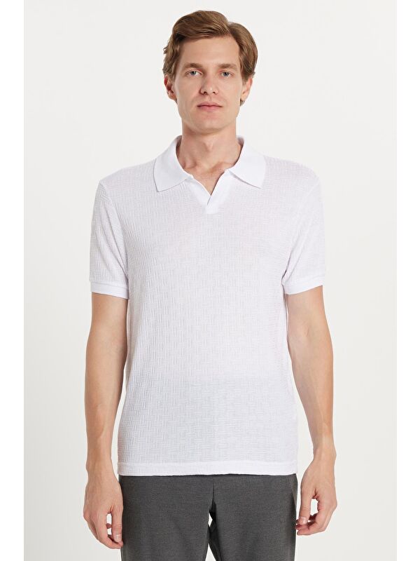TUDORS Erkek Slim Fit Dar Kesim Viskon Kumaş Desenli Düz Pike Düğmesiz Beyaz Polo Yaka Tişört