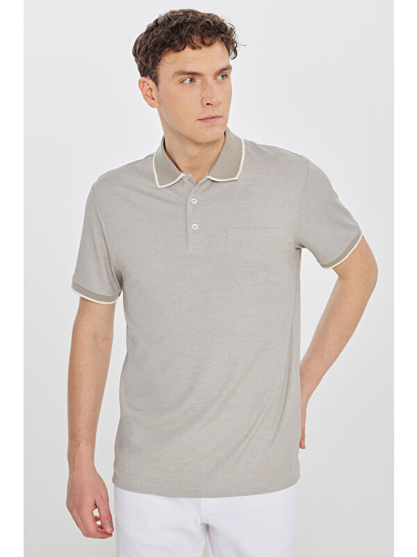 Altınyıldız Classics Erkek Bej Pamuklu Comfort Fit Rahat Kesim Polo Yaka Cepli Tişört