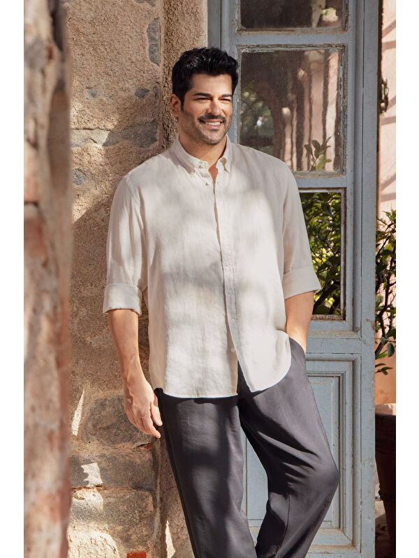 Altınyıldız Classics Erkek Bej Pamuklu Keten Comfort Fit Düğmeli Yaka Çizgili Gömlek
