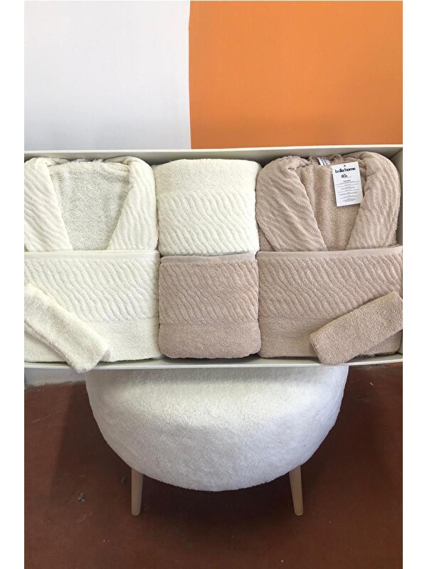 Çeyiz Diyarı Zebra 8 Parça Aile Bornoz Takımı Krem - Bej